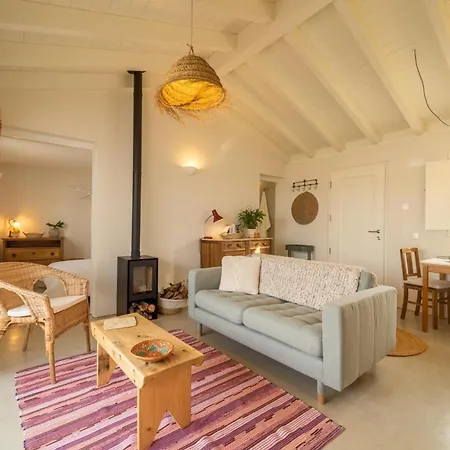 Casinha Da Cabra, Casas Do Poente *